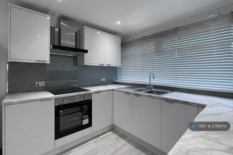 3 bedroom end of terrace house to rent, St. Georges Way, Sunderland, SR2