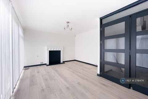 3 bedroom end of terrace house to rent, St. Georges Way, Sunderland, SR2