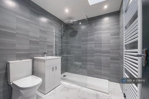 3 bedroom end of terrace house to rent, St. Georges Way, Sunderland, SR2