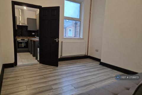 2 bedroom terraced house to rent, Muriel Road, Leicester, LE3