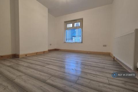 2 bedroom terraced house to rent, Muriel Road, Leicester, LE3