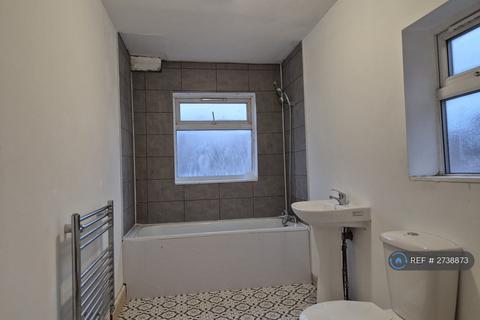 2 bedroom terraced house to rent, Muriel Road, Leicester, LE3