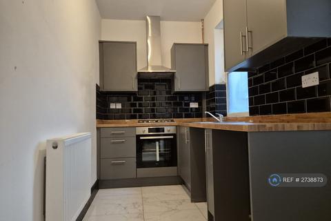 2 bedroom terraced house to rent, Muriel Road, Leicester, LE3