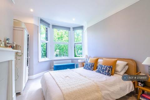 2 bedroom flat to rent, East Dulwich Road, London, SE22