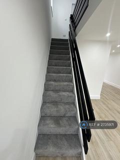 3 bedroom semi-detached house to rent, Wham Bar Drive, Heywood, OL10