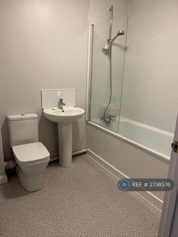 Image Of The Bathroom On The 2nd Floor