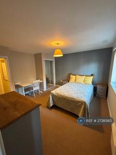 2 bedroom flat to rent, Crouch Street, Colchester, CO3