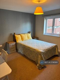 2 bedroom flat to rent, Crouch Street, Colchester, CO3
