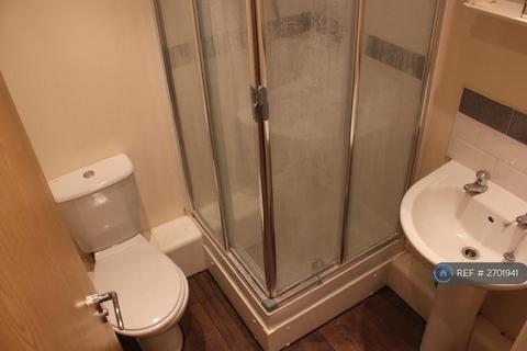 2 bedroom flat to rent, City View, Ilford, IG1