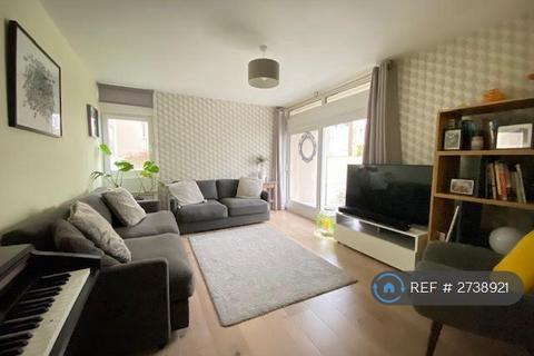 3 bedroom maisonette to rent, Victoria Rise, London, SW4