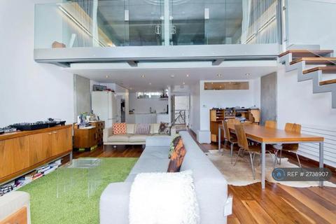 2 bedroom penthouse to rent, Kings Wharf, London, E8