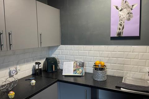 2 bedroom flat to rent, Halton, Leeds LS15