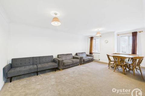2 bedroom apartment to rent, Nightingale Avenue, Harrow, HA1