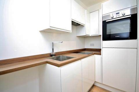 1 bedroom apartment to rent - High Street, Woking, Surrey, GU21