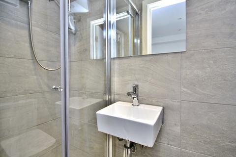 1 bedroom apartment to rent, High Street, Woking, Surrey, GU21