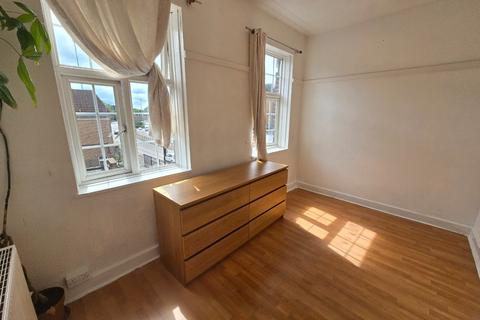 2 bedroom flat for sale, Faircross House, The Parade, High Street, Watford, Hertfordshire, WD17