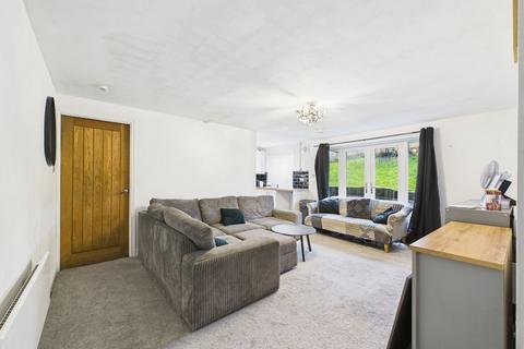 2 bedroom apartment for sale, Heywood Court, Middleton, Manchester, M24