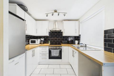 2 bedroom apartment for sale, Heywood Court, Middleton, Manchester, M24