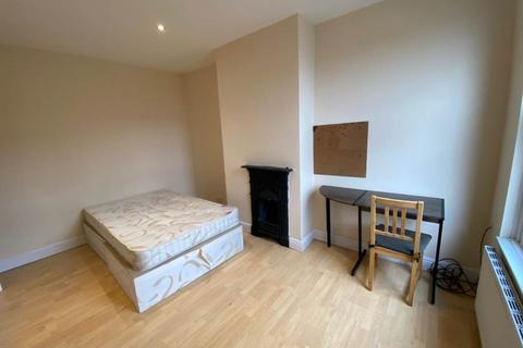 1 bedroom in a house share to rent, Woodside Avenue (room 3), West Yorkshire LS4
