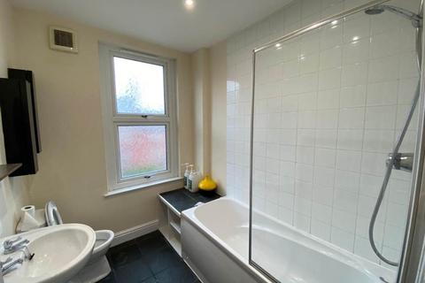 1 bedroom in a house share to rent, Woodside Avenue (room 3), West Yorkshire LS4