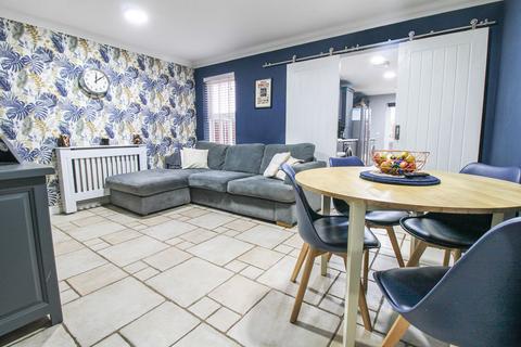 4 bedroom semi-detached house for sale, Hitchin Road, Biggleswade SG18