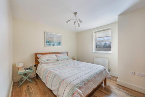 2 bedroom flat for sale, Berwick Lodge, Reigate, RH2