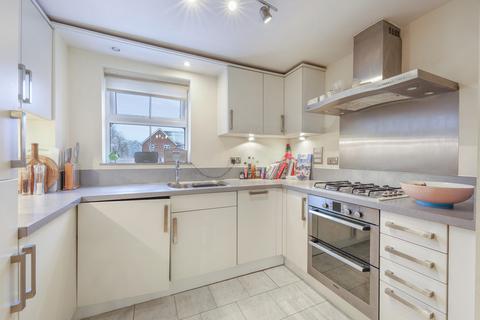 2 bedroom flat for sale, Berwick Lodge, Reigate, RH2