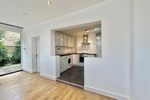 1 bedroom flat to rent, Crofton Road London SE5