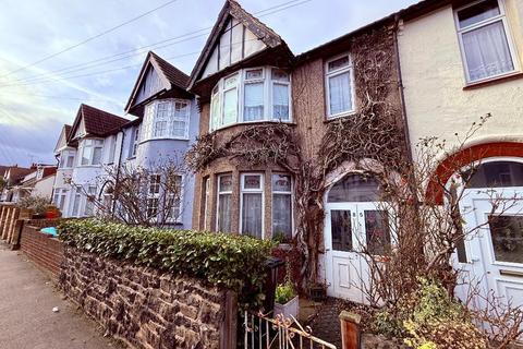 Ronald Park Avenue, Westcliff on Sea, Essex, SS0 9QP