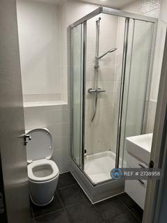 2 bedroom flat to rent, Milestone Apartments, Slough, SL1