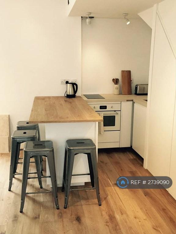 Kitchenette With Washer Dryer
