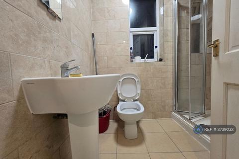 2 bedroom flat to rent, London Road, Thornton Heath, CR7
