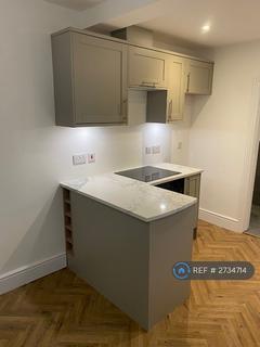 2 bedroom maisonette to rent, Montem Lane, Slough, SL1