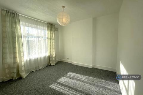 1 bedroom flat to rent, Chingford, London, E4