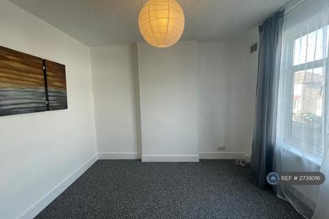 1 bedroom flat to rent, Chingford, London, E4