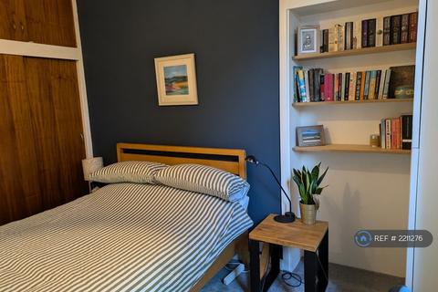 2 bedroom flat to rent, Meadowbank, Edinburgh, EH8