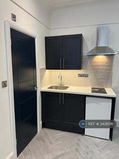 1 bedroom in a house share to rent, Second Avenue, Fazakerley, Liverpool, L9