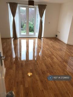 3 bedroom semi-detached house to rent, Rosemary Drive, Banbury, OX16