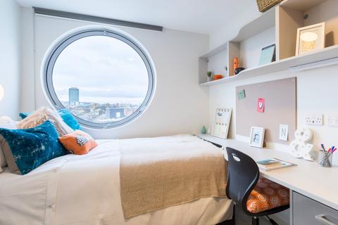 Studio to rent, City Road