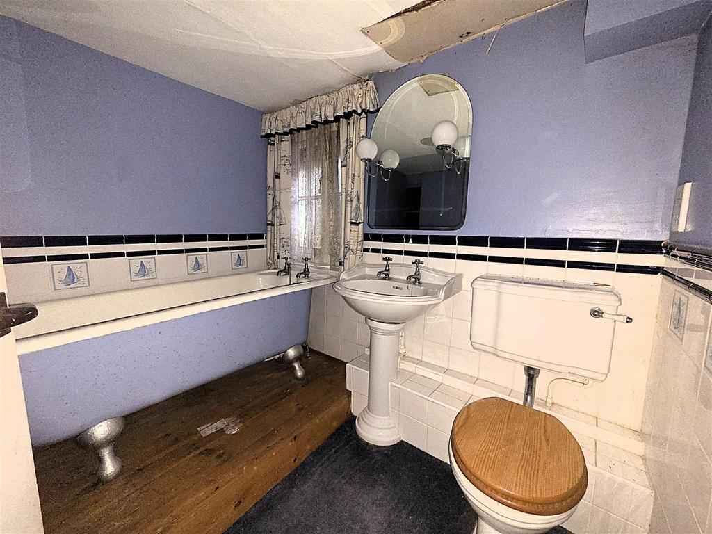 PO - Bathroom.jpg