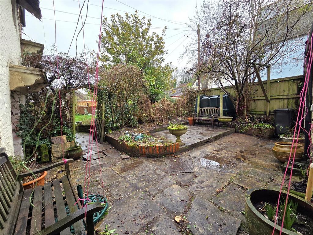 PO - Courtyard.jpg
