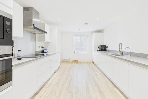 4 bedroom detached house for sale, Aylesbury, AYLESBURY HP18