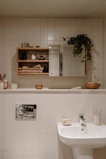 Studio to rent, Woodfield Road