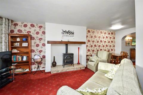 3 bedroom semi-detached house for sale, Armley Grange Crescent, Leeds, West Yorkshire