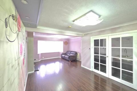 4 bedroom terraced house for sale, Yeomen Way, Ilford