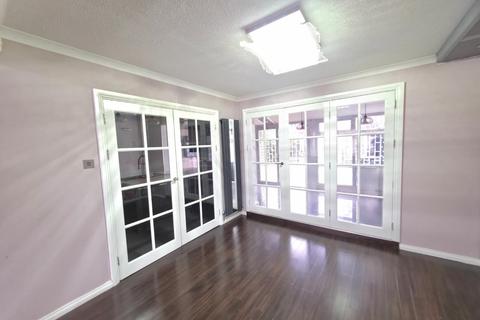 4 bedroom terraced house for sale, Yeomen Way, Ilford