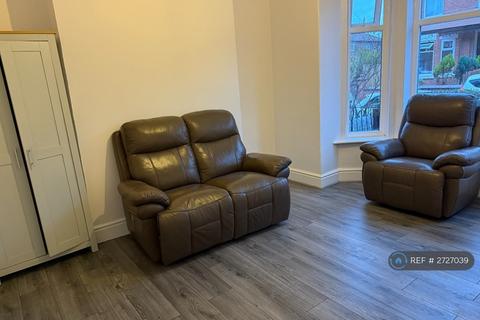 3 bedroom terraced house to rent, Turnbull Road, Longsight, Manchester, M13