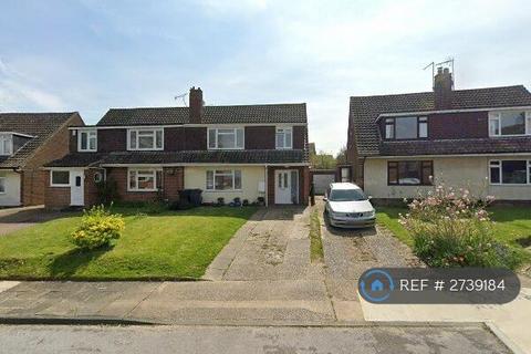 1 bedroom in a house share to rent, Ashenden Close, Canterbury, CT1