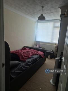 1 bedroom in a house share to rent, Ashenden Close, Canterbury, CT1