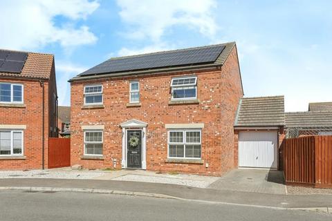 4 bedroom detached house to rent, Roeburn Way, Spalding